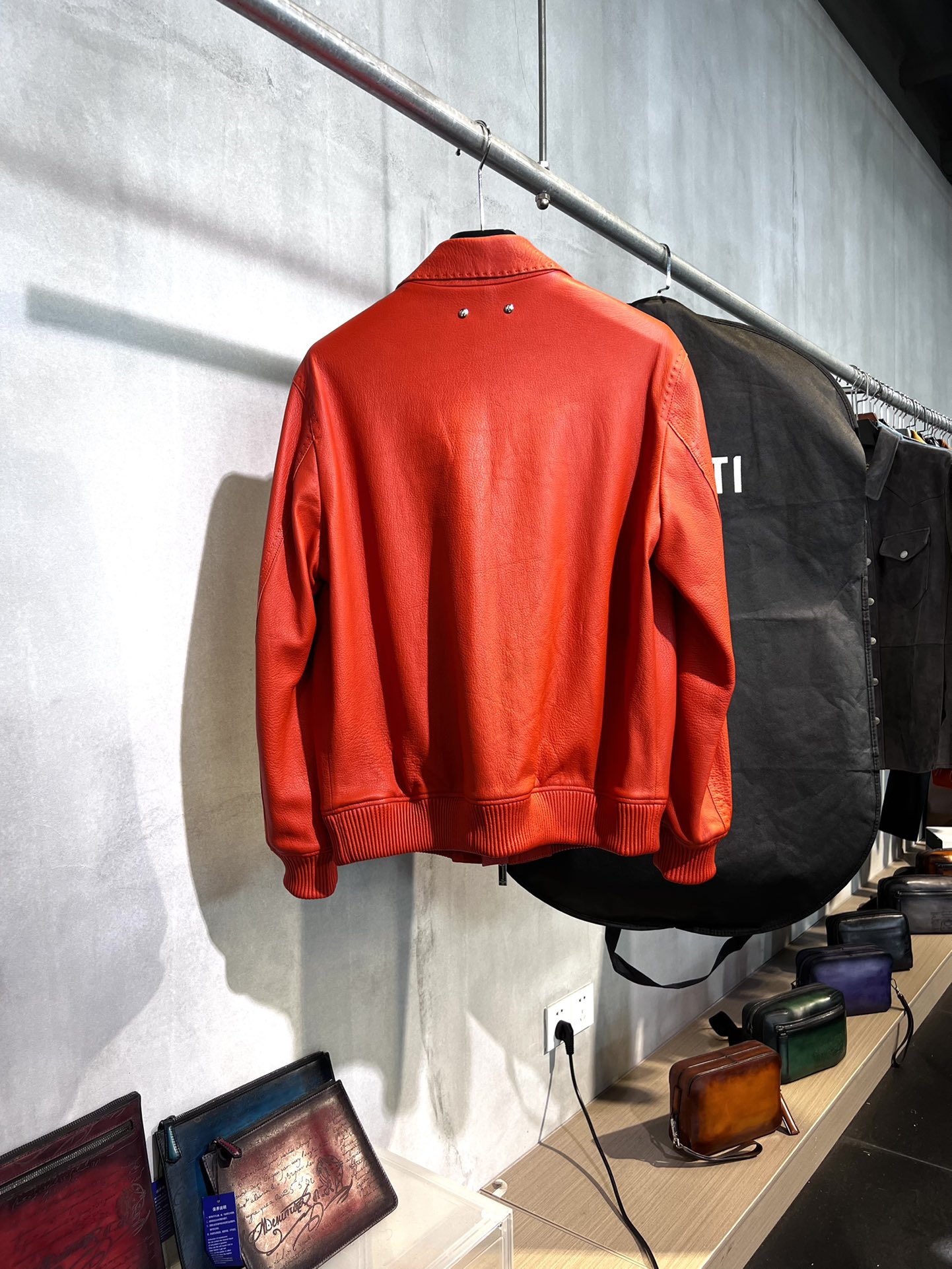 ÁO BERLUTI LEATHER JACKET RED
