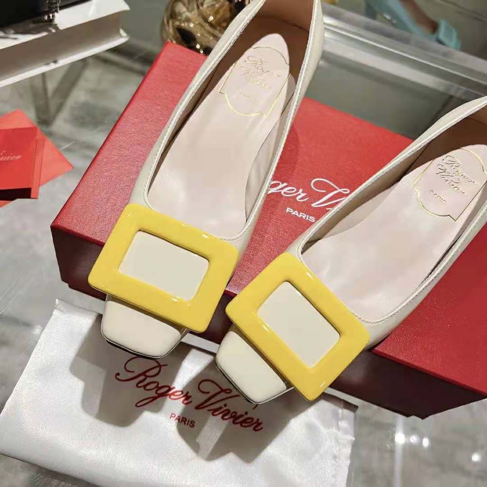 GIÀY Roger Vivier Women Patent Leather Belle Vivier Pumps-White