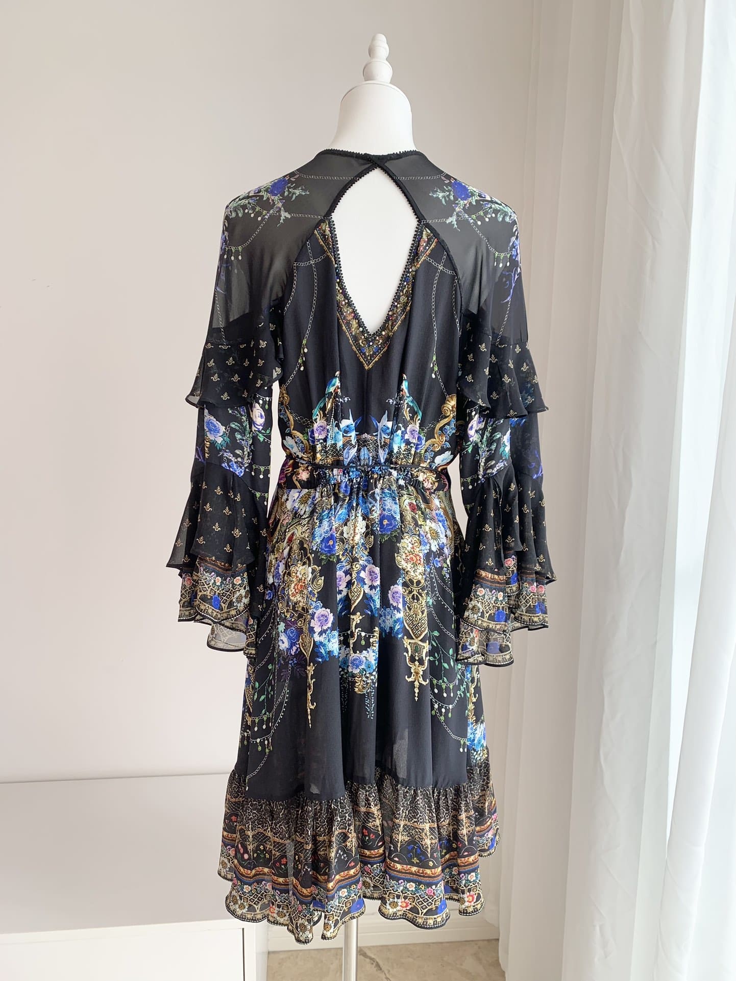 VÁY CAMILLA V NECK Black Diamonds Pressed Floral Print Long Sleeve High Classy