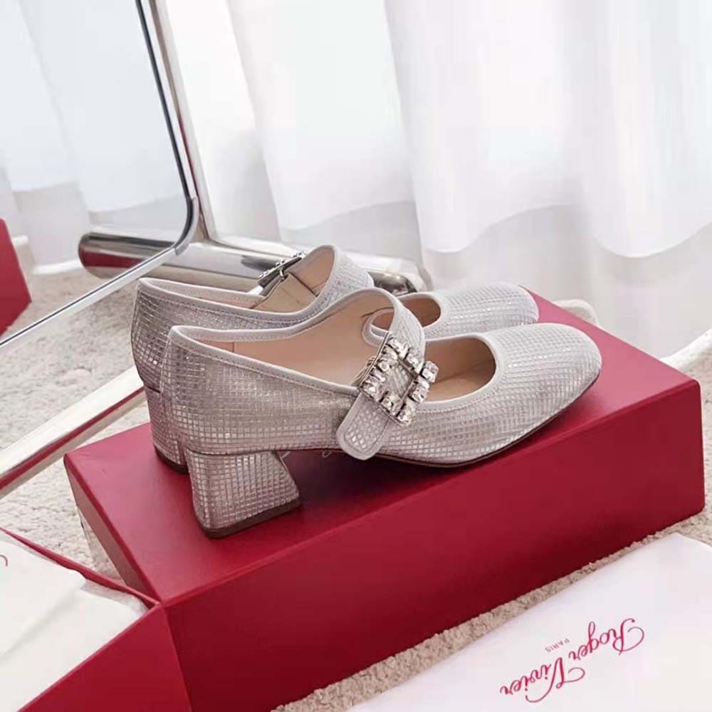 GIÀY Roger Vivier Women Trés Vivier Strass Buckle Babies Pumps in Fabric-Silver