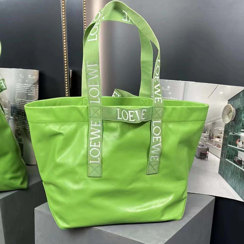 TÚI Loewe Unisex Fold Shopper in Paper Calfskin-Green