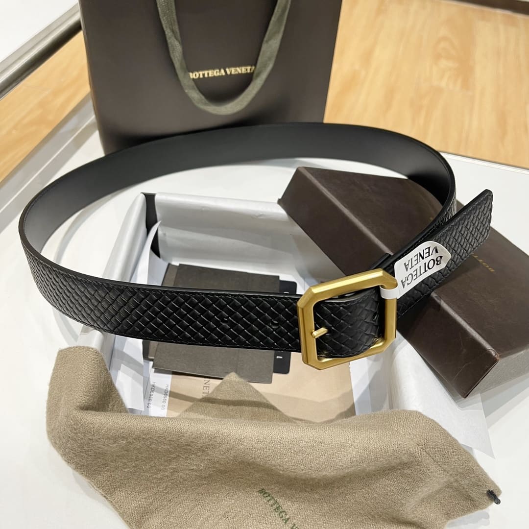 DÂY LƯNG BOTTGA VENETA BLACK INTRECCIATO LEATHER Khóa vàng