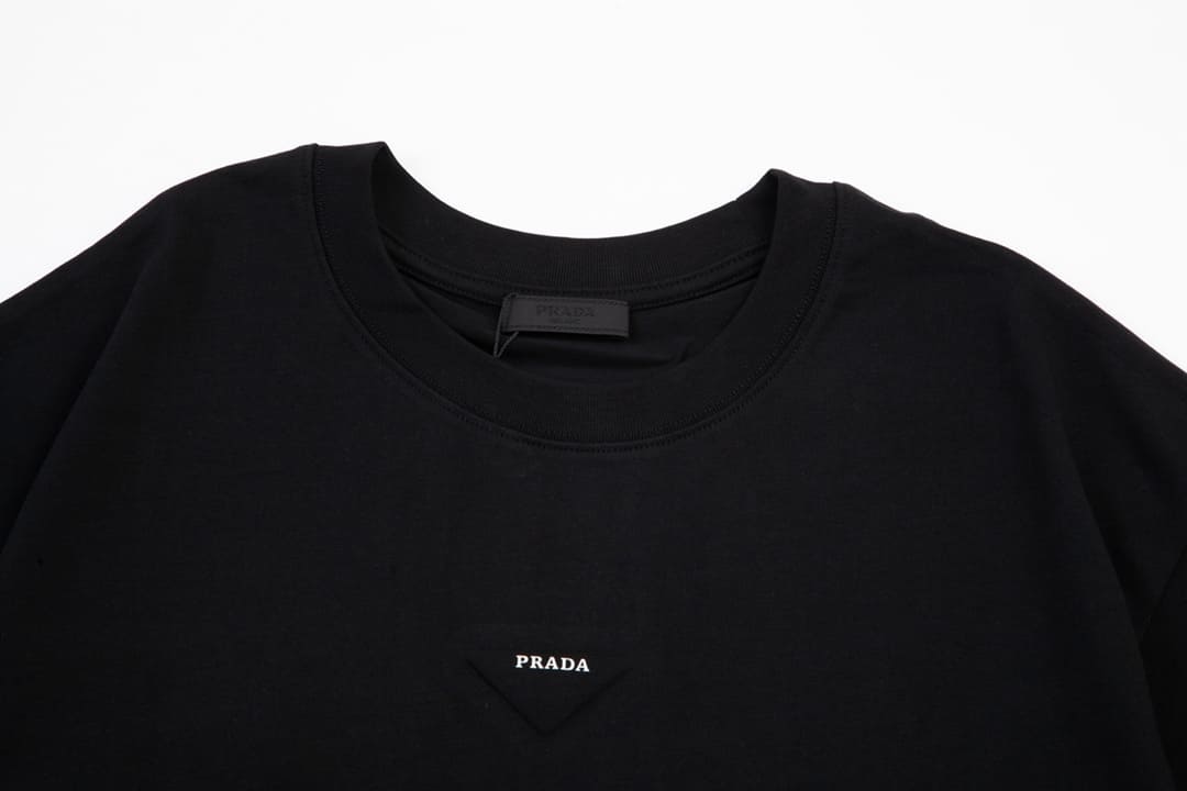 ÁO PRADA T SHIRT MÀU ĐEN UNISEX