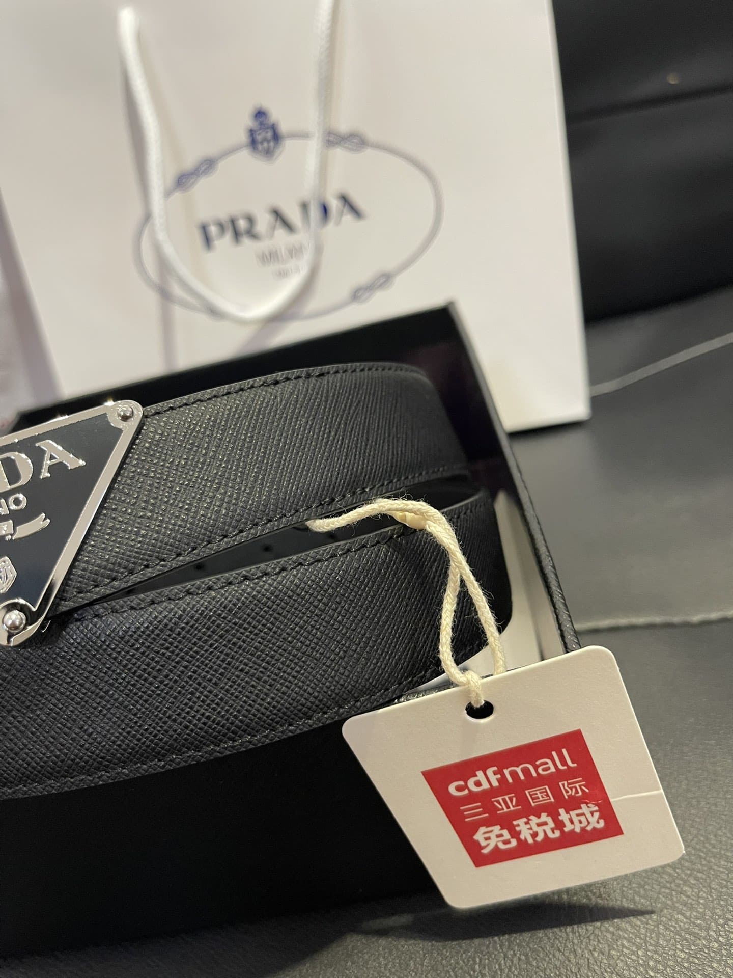 DÂY LƯNG PRADA TRIANGLE ENAMEL SAFFIANO LEATHER