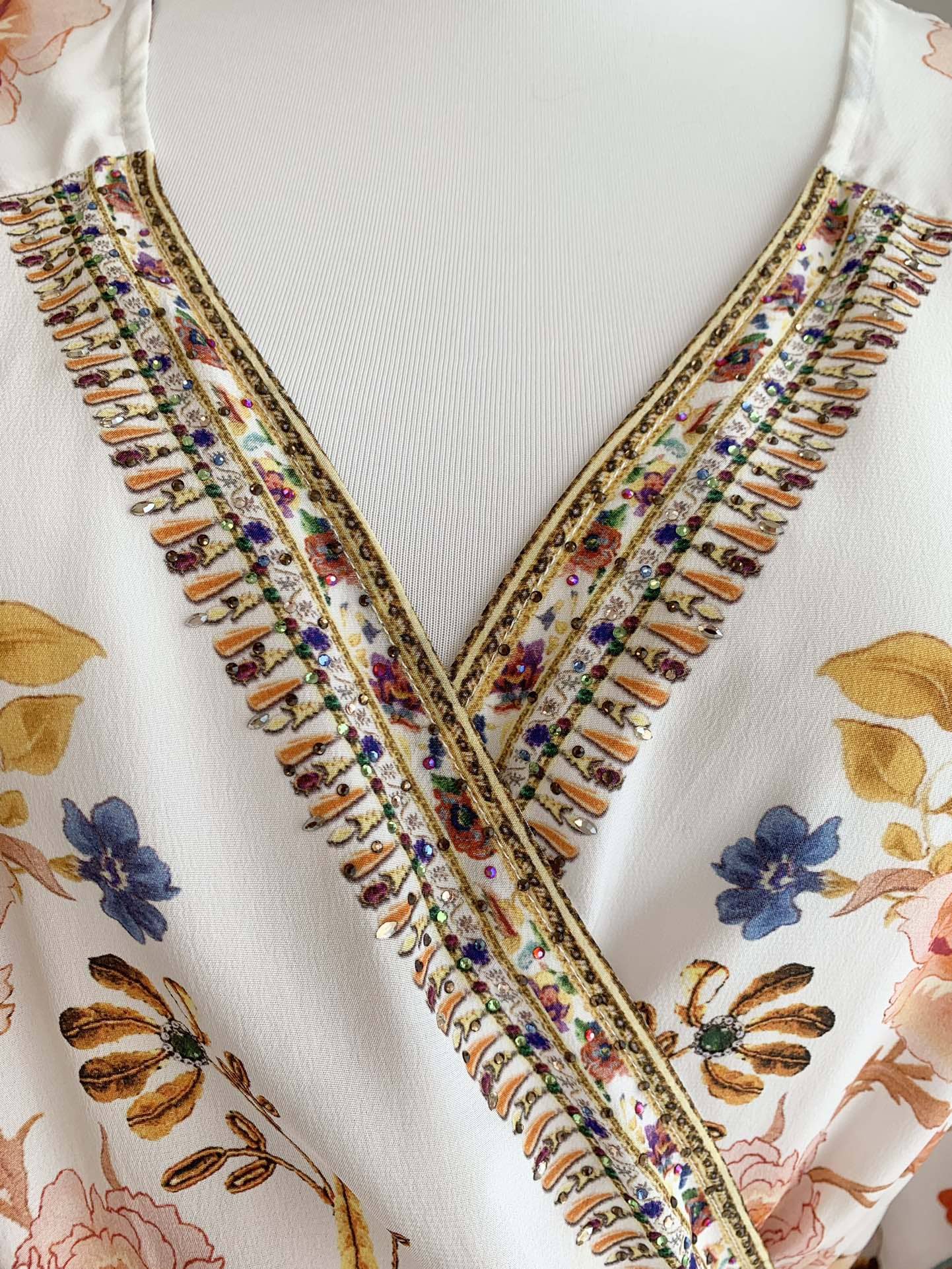 VÁY CAMILLA V NECK Floral Silk Diamond Mid Dress High Classy