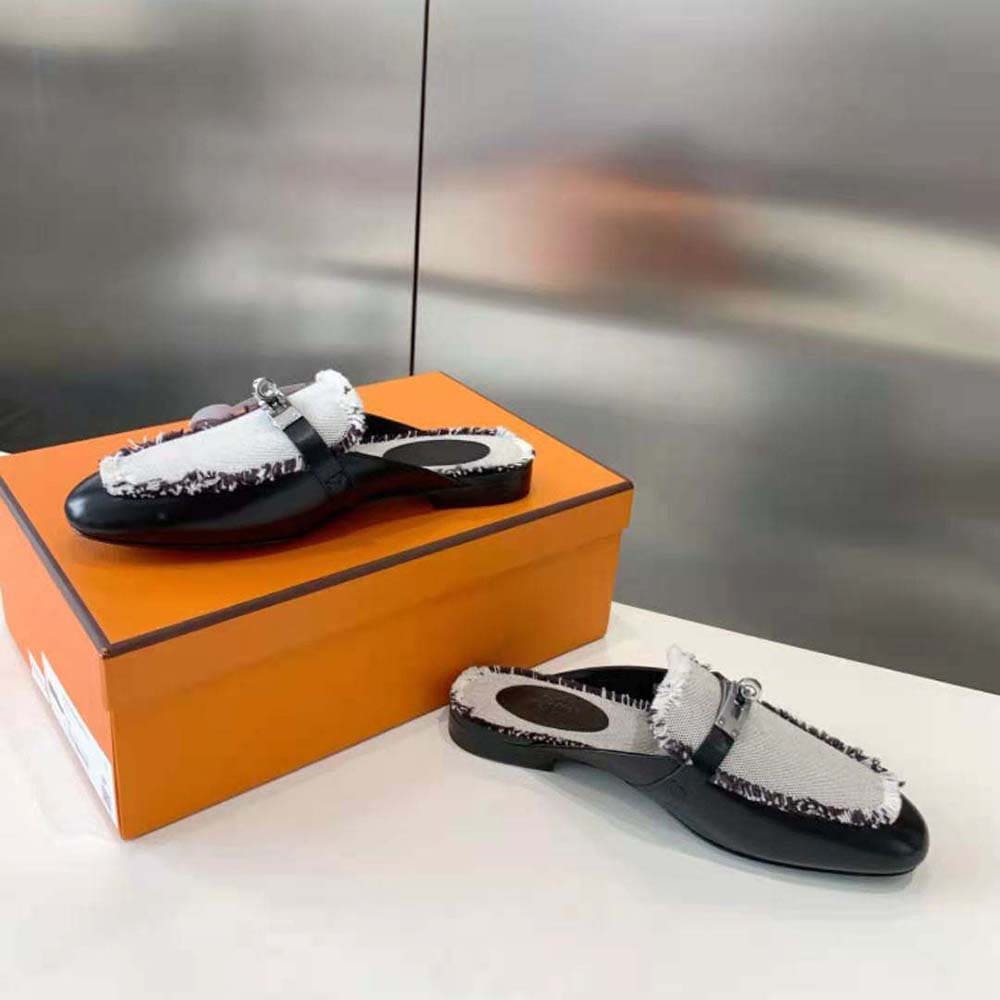 GIÀY Hermes Women OZ Mule in Calfskin Leather-Black