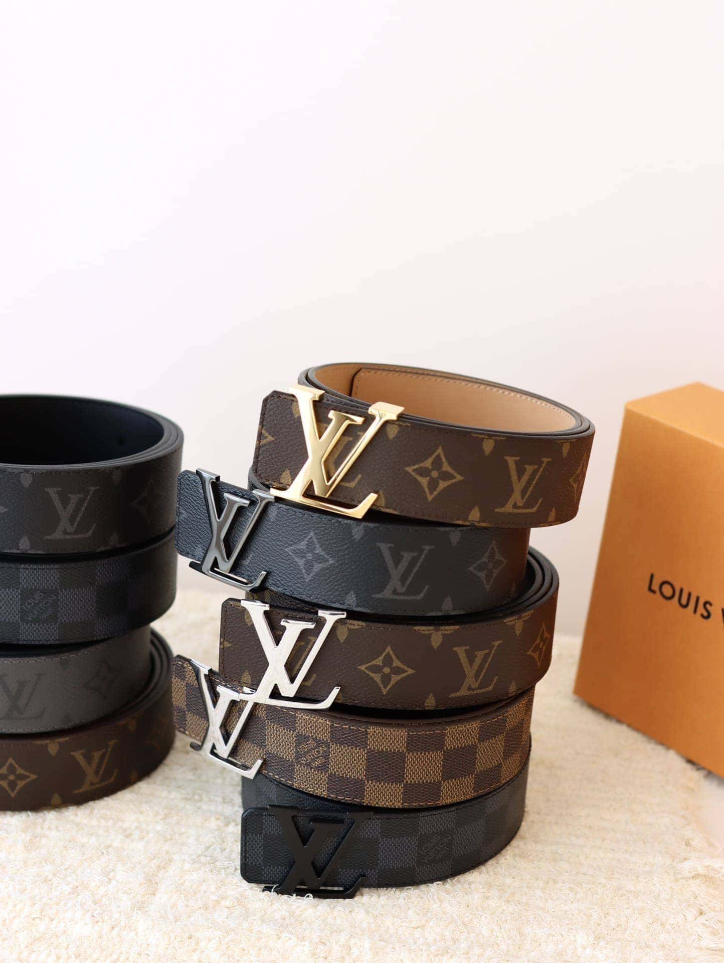 DÂY LƯNG LOUIS VUITTON SQUARE BROWN MONOGRAM Khóa vàng