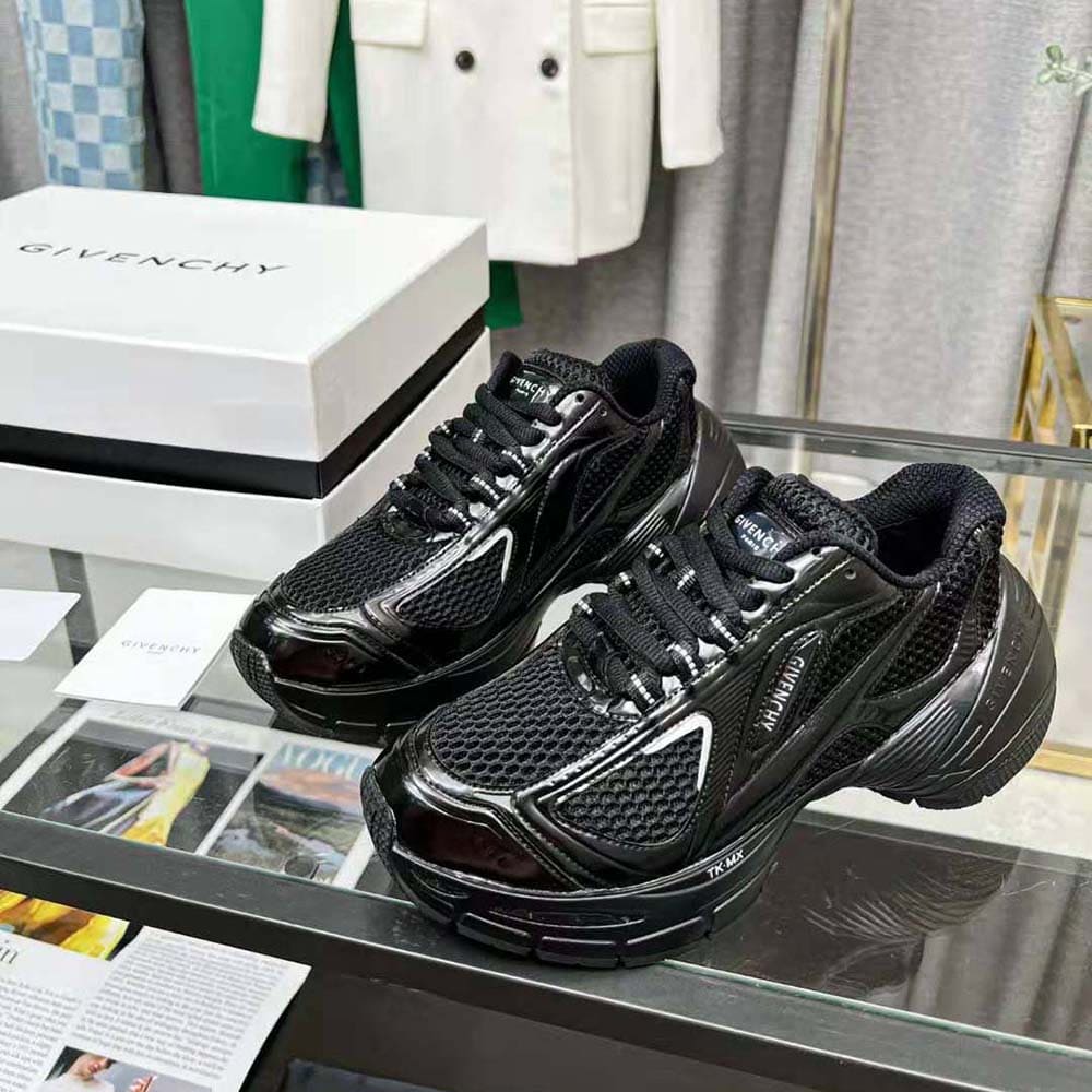 GIÀY Givenchy Unisex TK-MX Runner Sneakers in Mesh-Black