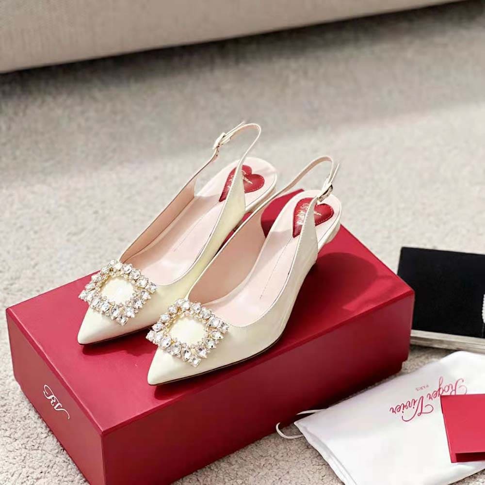 GIÀY Roger Vivier Women Virgule Strass Buckle Slingback Pumps in Patent Leather-White