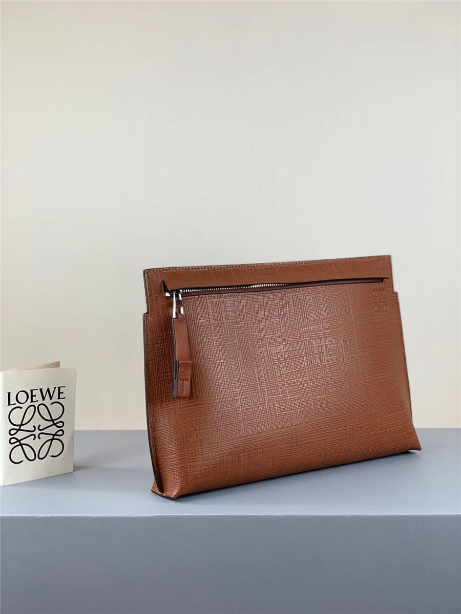 Túi LOEWE new embossed leather T pouch clutch Brown