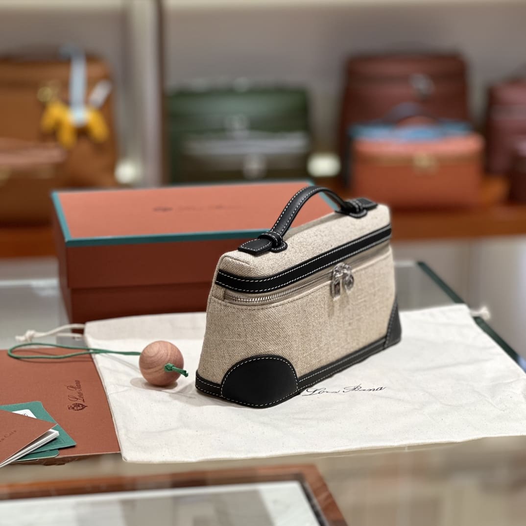 TÚI Loro Piana Women Extra Pocket L19 in Canvas and Leather màu đen