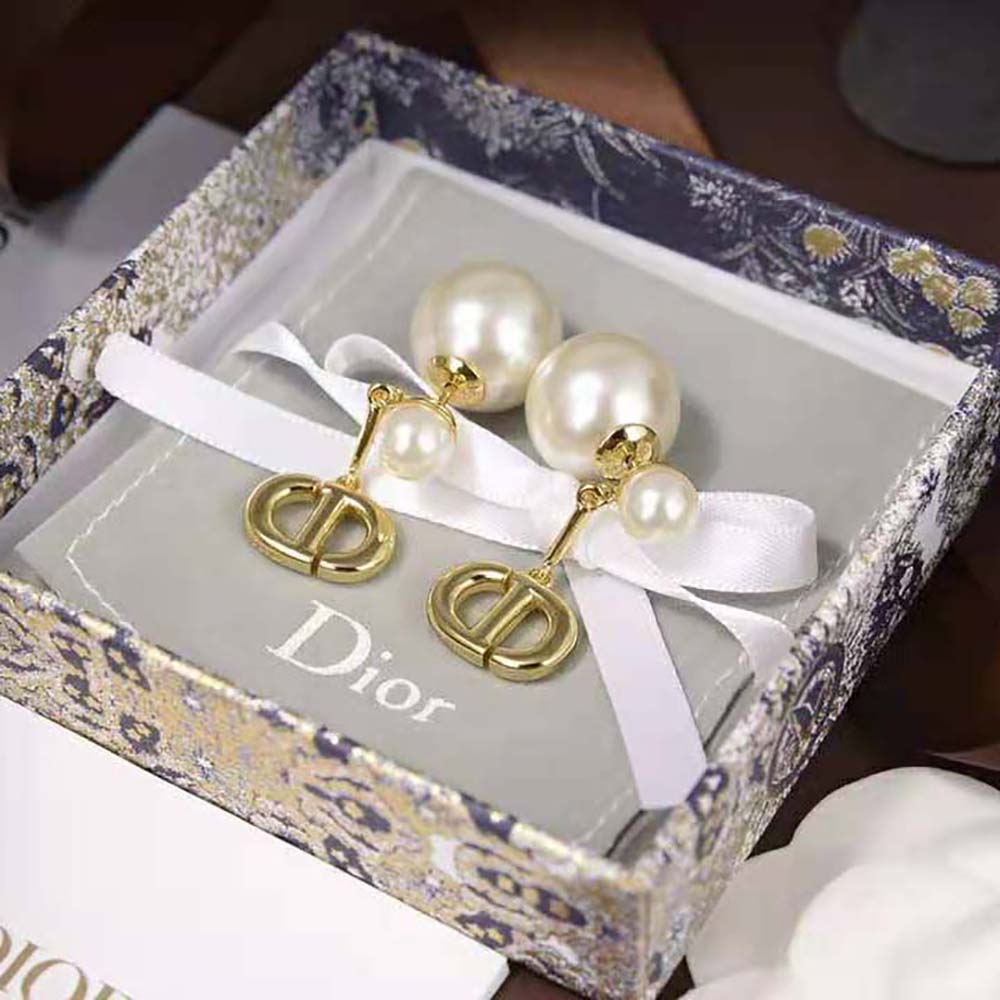 Bông tai Dior Women 30 Montaigne Earrings Gold-Finish Metal and White Resin Pearls