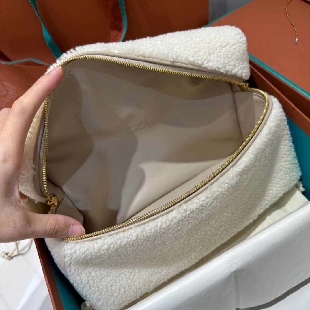 TÚI Loro Piana Women Extra Pocket L27 in Lamb Fur Yellow lông cừu