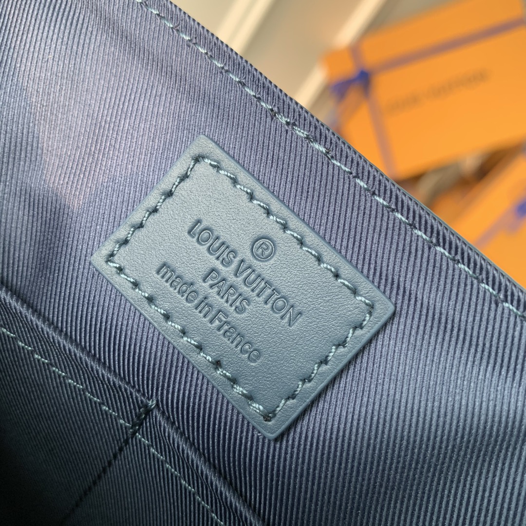 TÚI LOUIS VUITTON Aerogram Messenger Bag