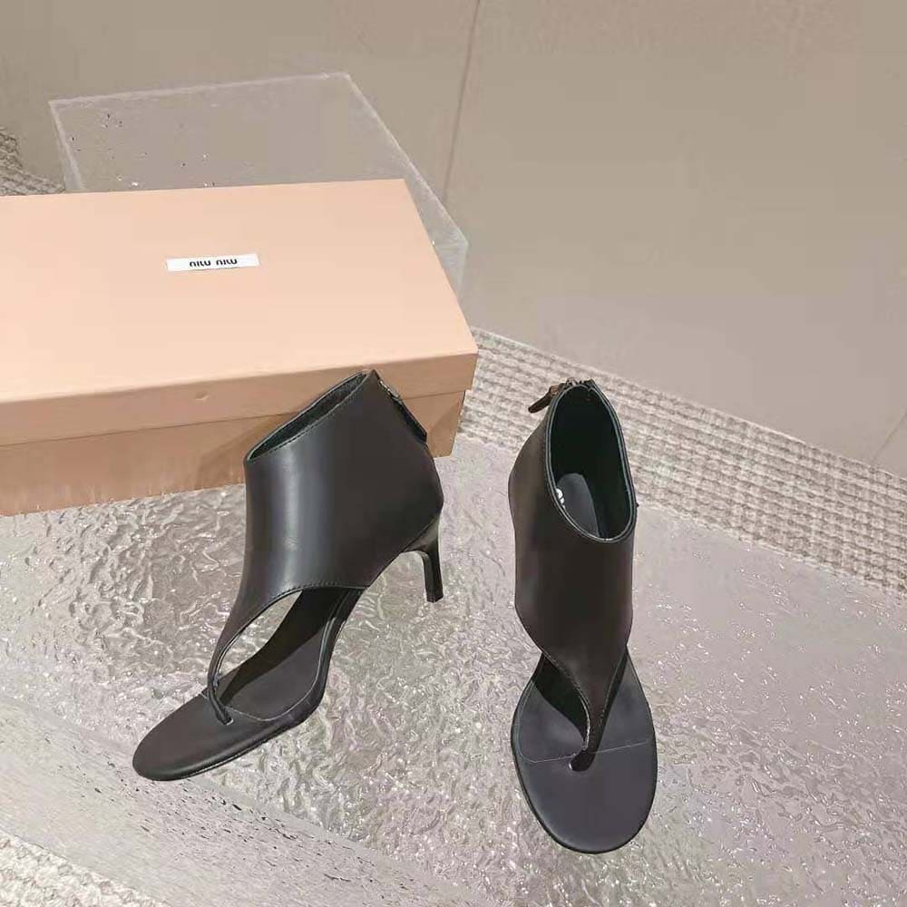 GIÀY Miu Miu Women Leather Thong Booties-Black