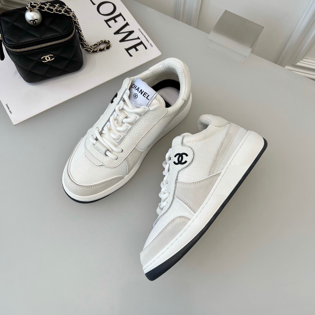 GIÀY CHANEL CC LOGO SNEAKER SHOES