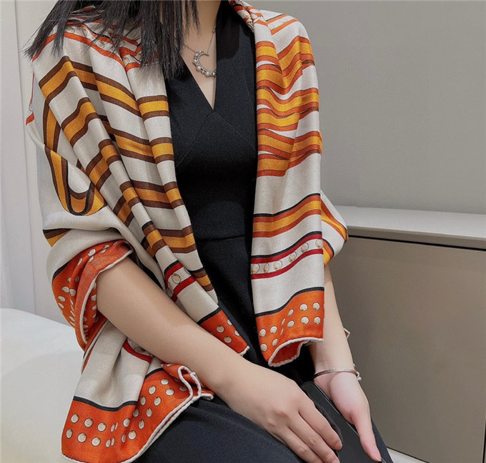KHĂN Hermes Silk scarf