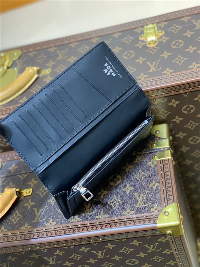 VÍ LOUIS VUITTON brazza wallet