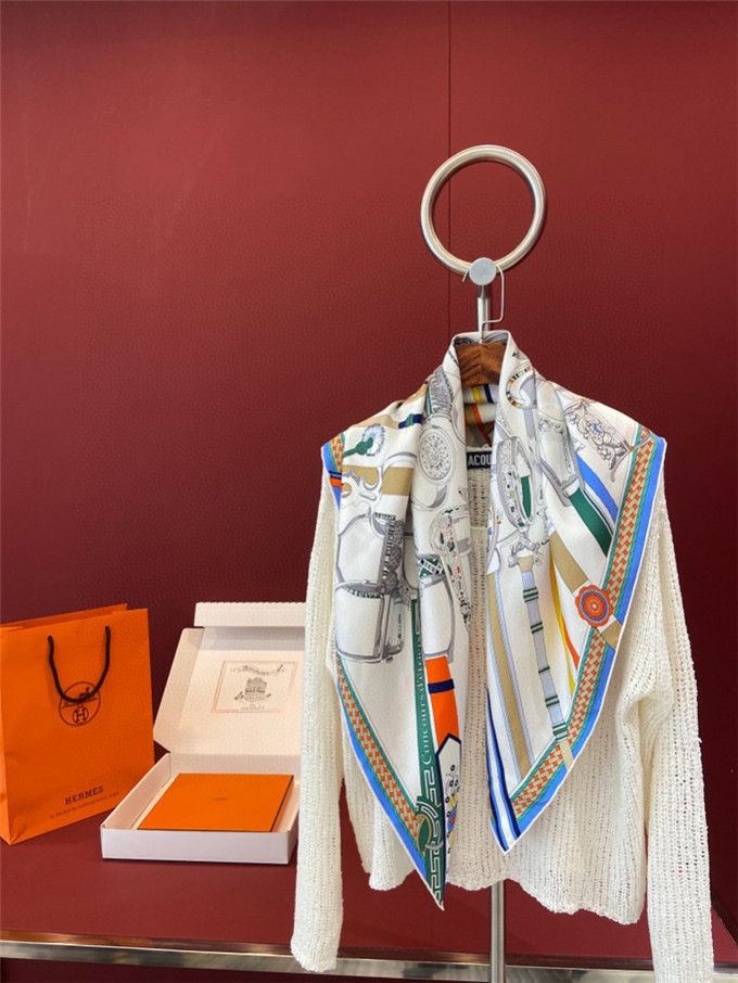 KHĂN Hermes Silk scarf