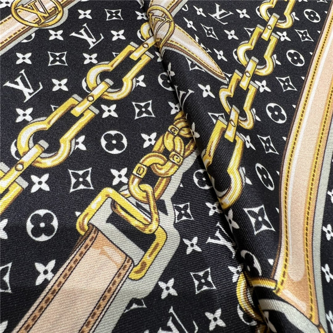 KHĂN Louis Vuitton Silk scarf