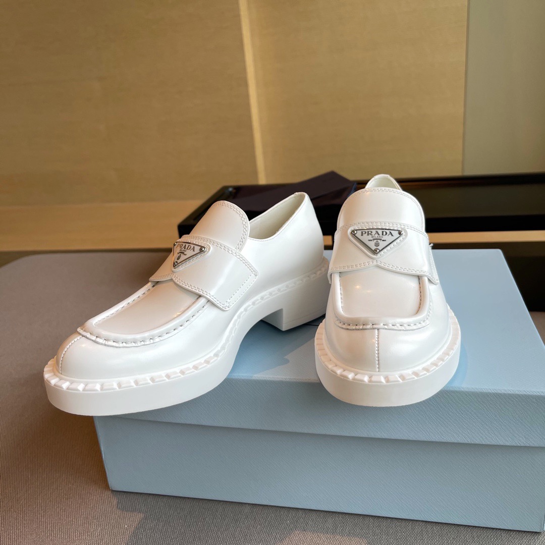 GIÀY PRADA Leather loafer