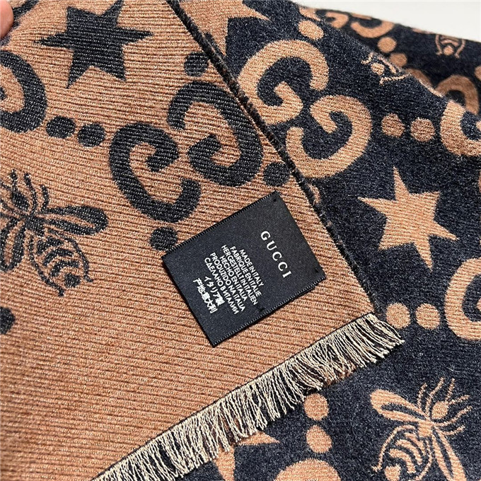 KHĂN Gucci GG Bee Cashmere scarf