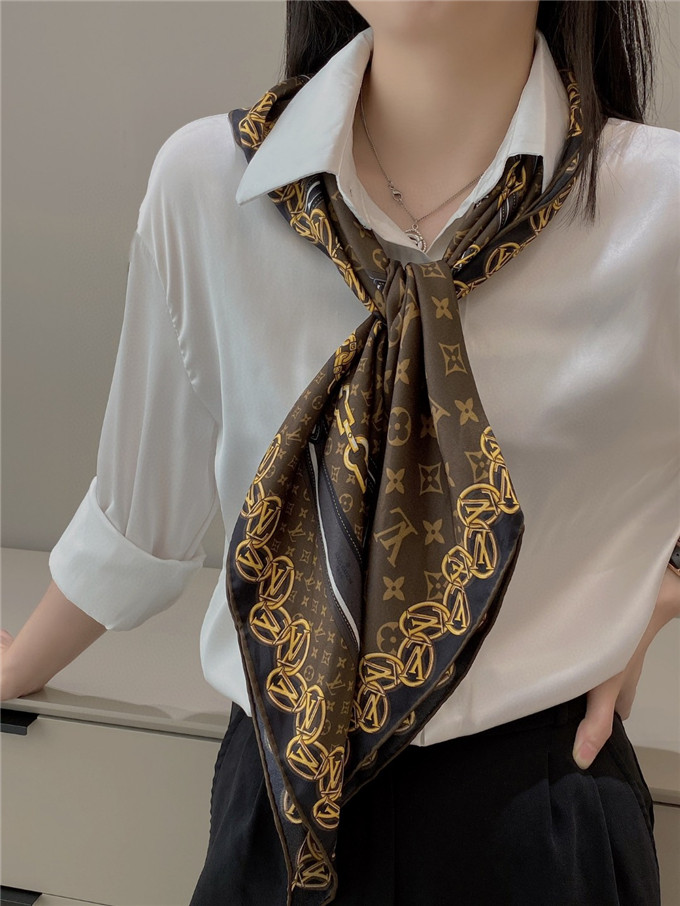 KHĂN Louis Vuitton Silk scarf