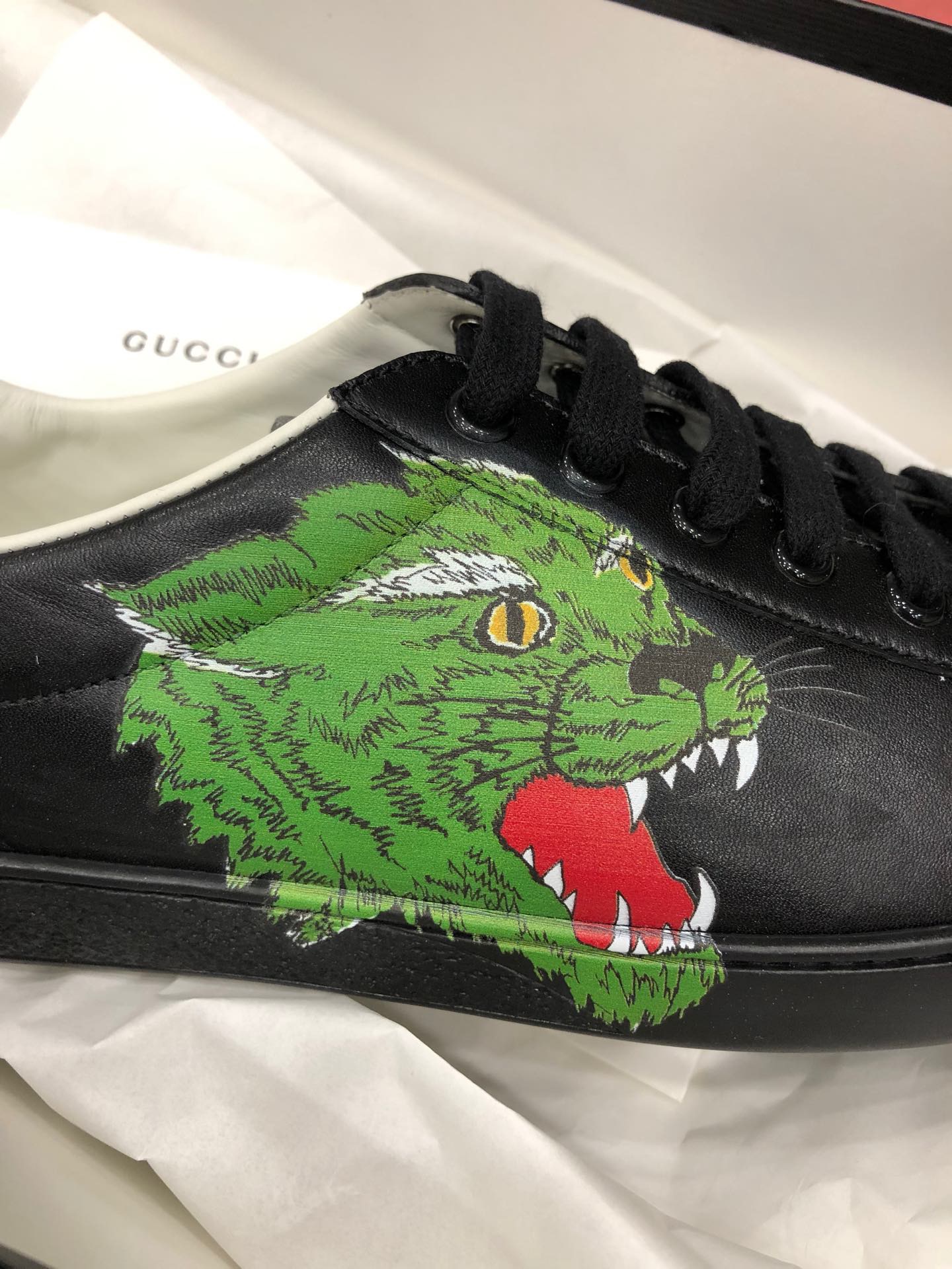 GIÀY GUCCI Leather Ace Sneakers Tiger Black