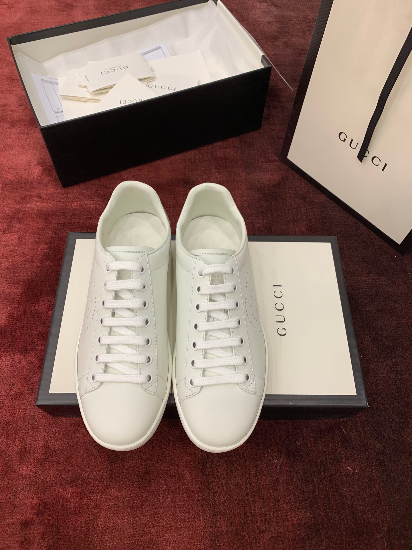 GIÀY GUCCI Leather Ace Sneakers Interlocking GG White