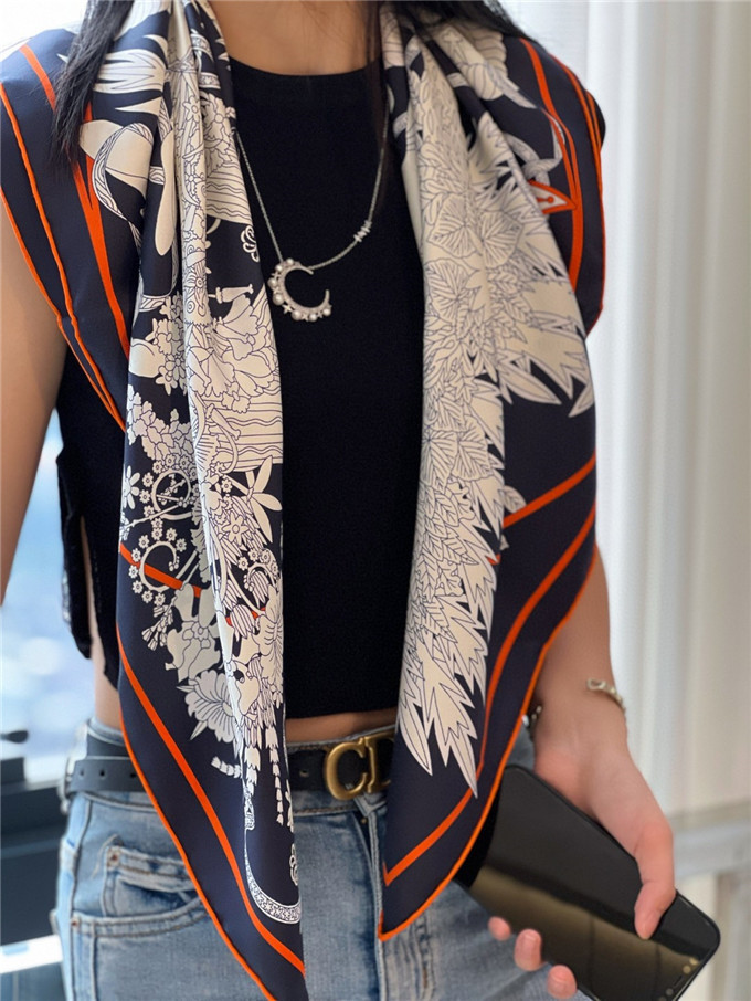 KHĂN Hermes Le Sacre Des Saisons Silk scarf