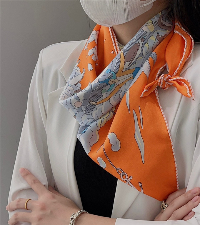 KHĂN Hermes Le Horse Silk scarf