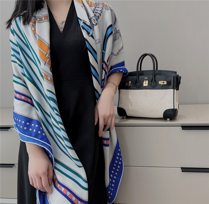 KHĂN Hermes Silk scarf
