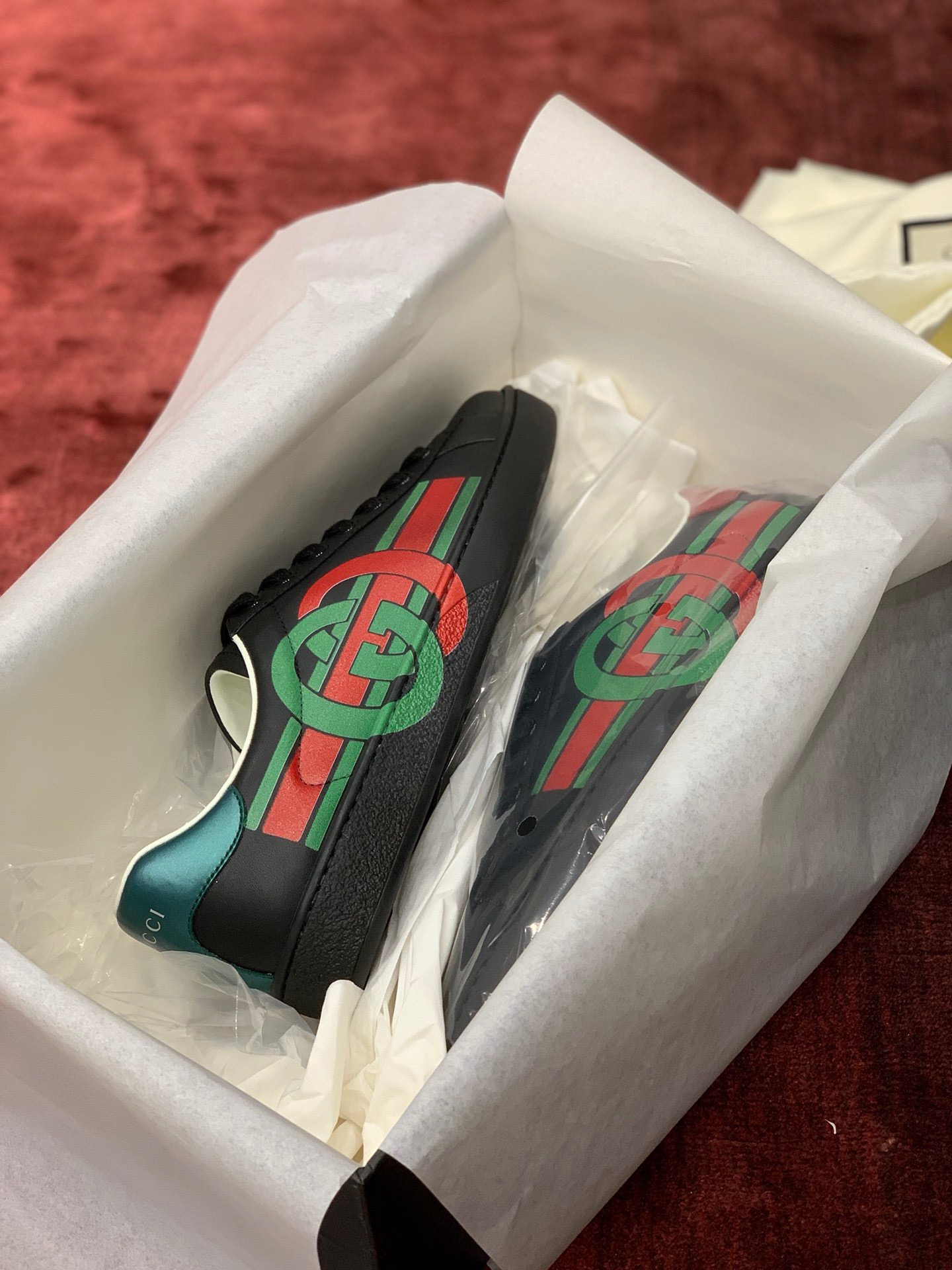 GIÀY GUCCI Leather Ace Sneakers Interlocking GG Black