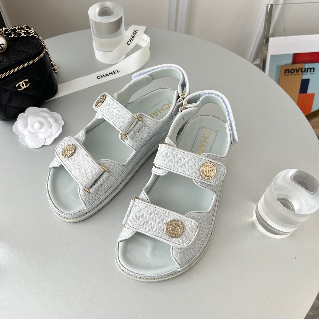 GIÀY CHANEL CC LOGO SANDALS