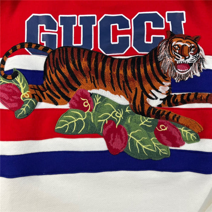 ÁO GUCCI TIGER Sweater