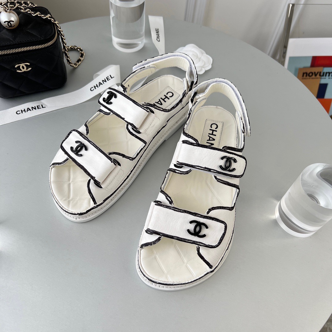 GIÀY CHANEL CC LOGO SANDALS