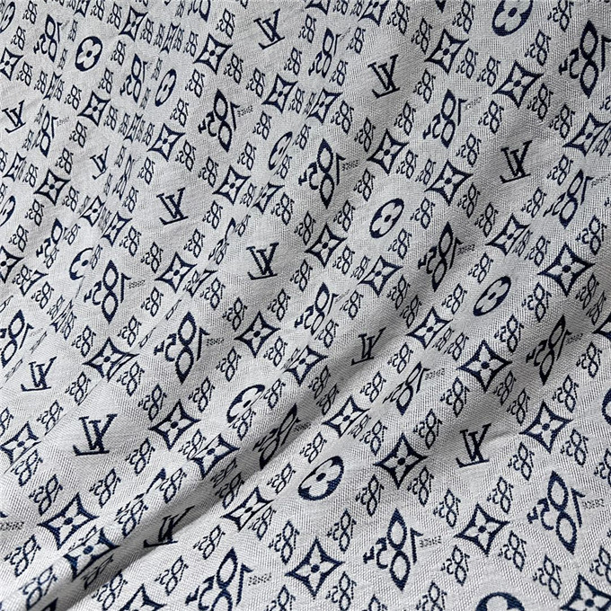 KHĂN Louis Vuitton monogram shawl scarf