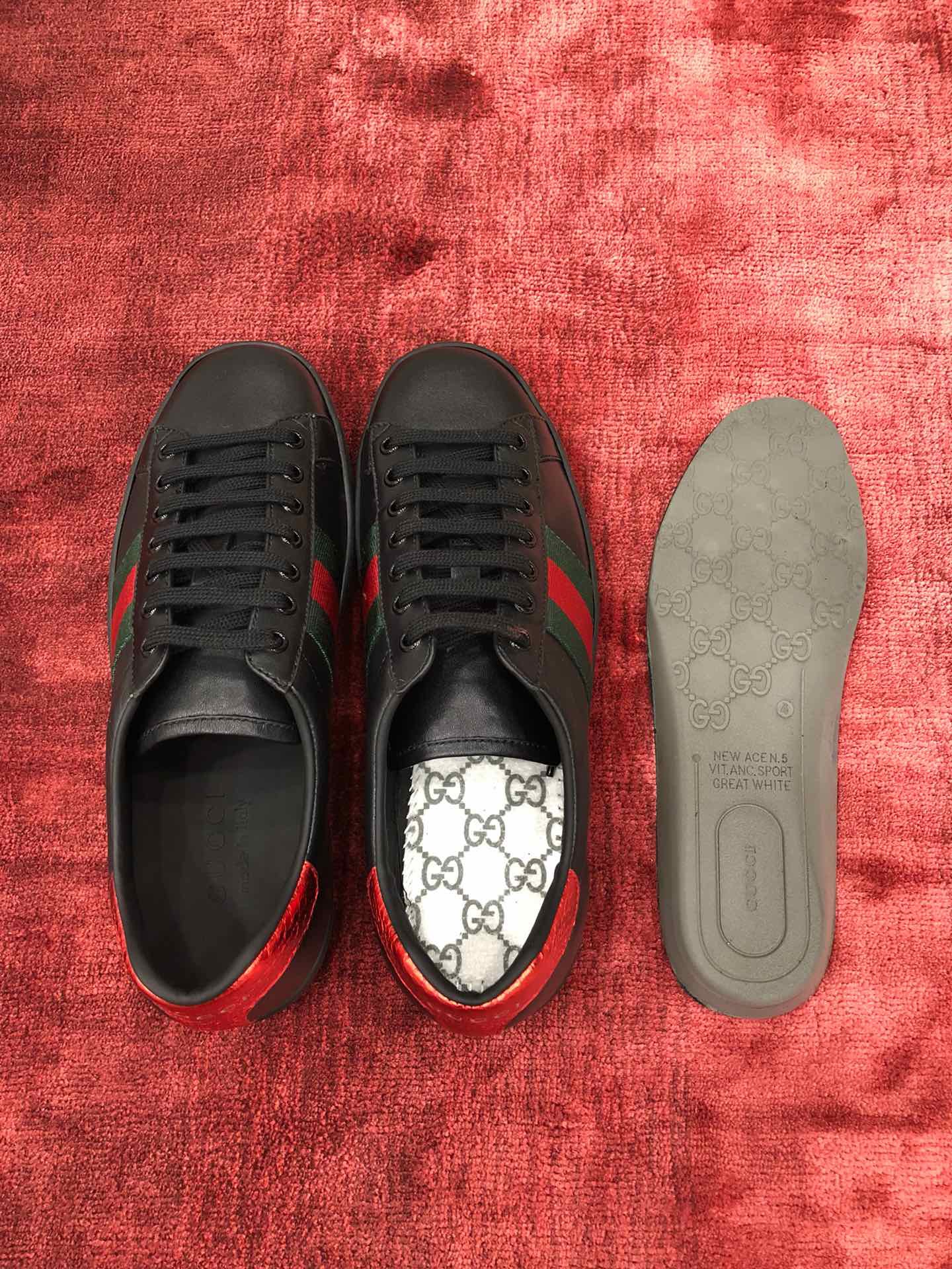 GIÀY GUCCI Leather Ace Sneakers Cat Black