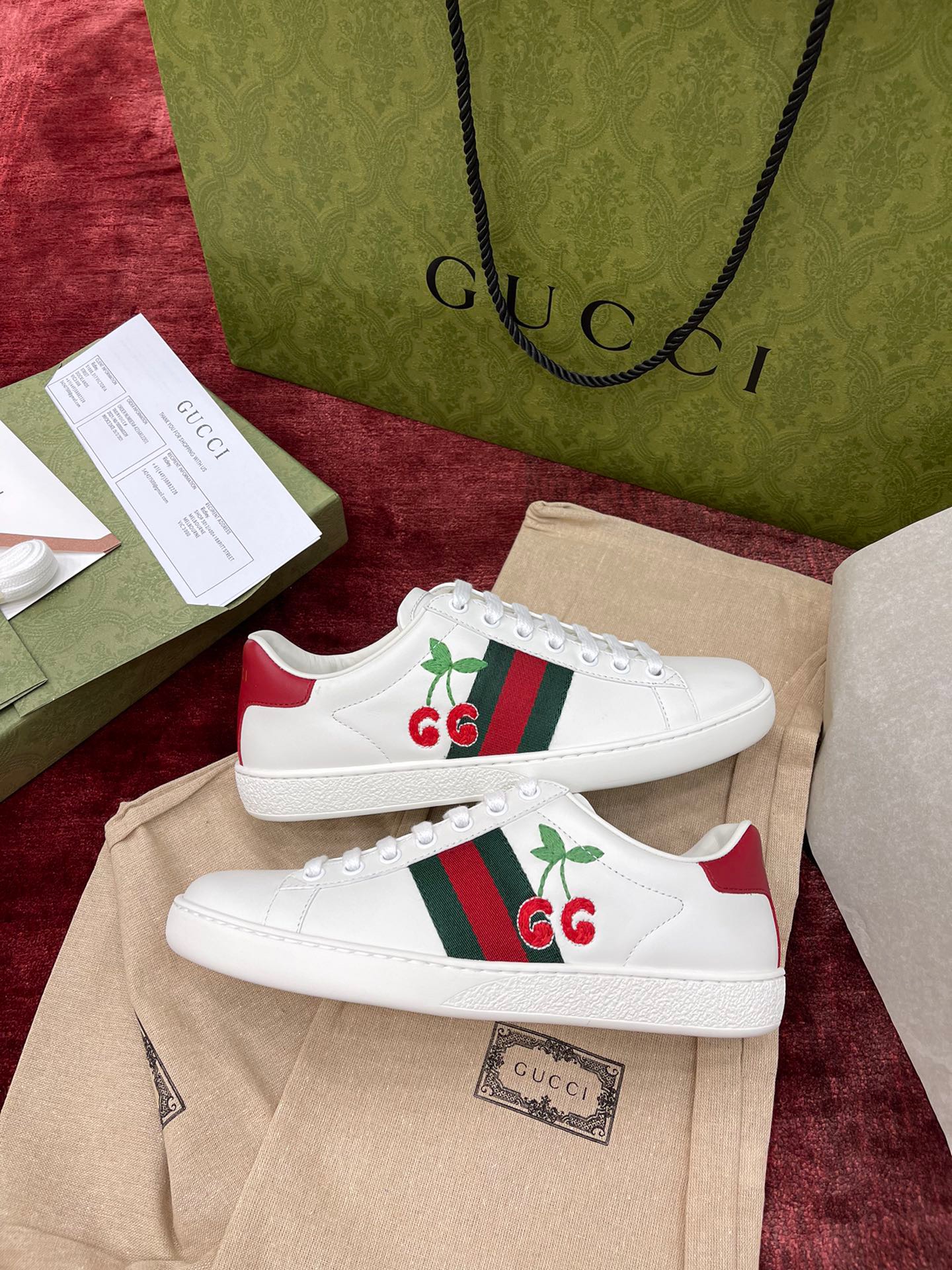 GIÀY GUCCI Leather Ace Sneakers Cherry White