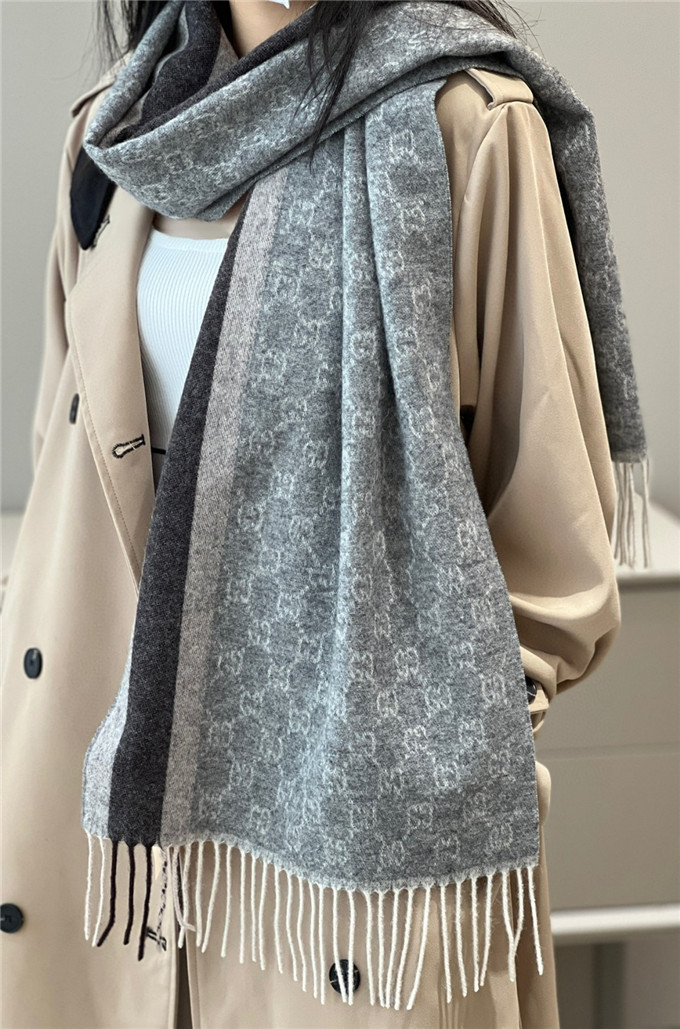 KHĂN Gucci GG Cashmere scarf