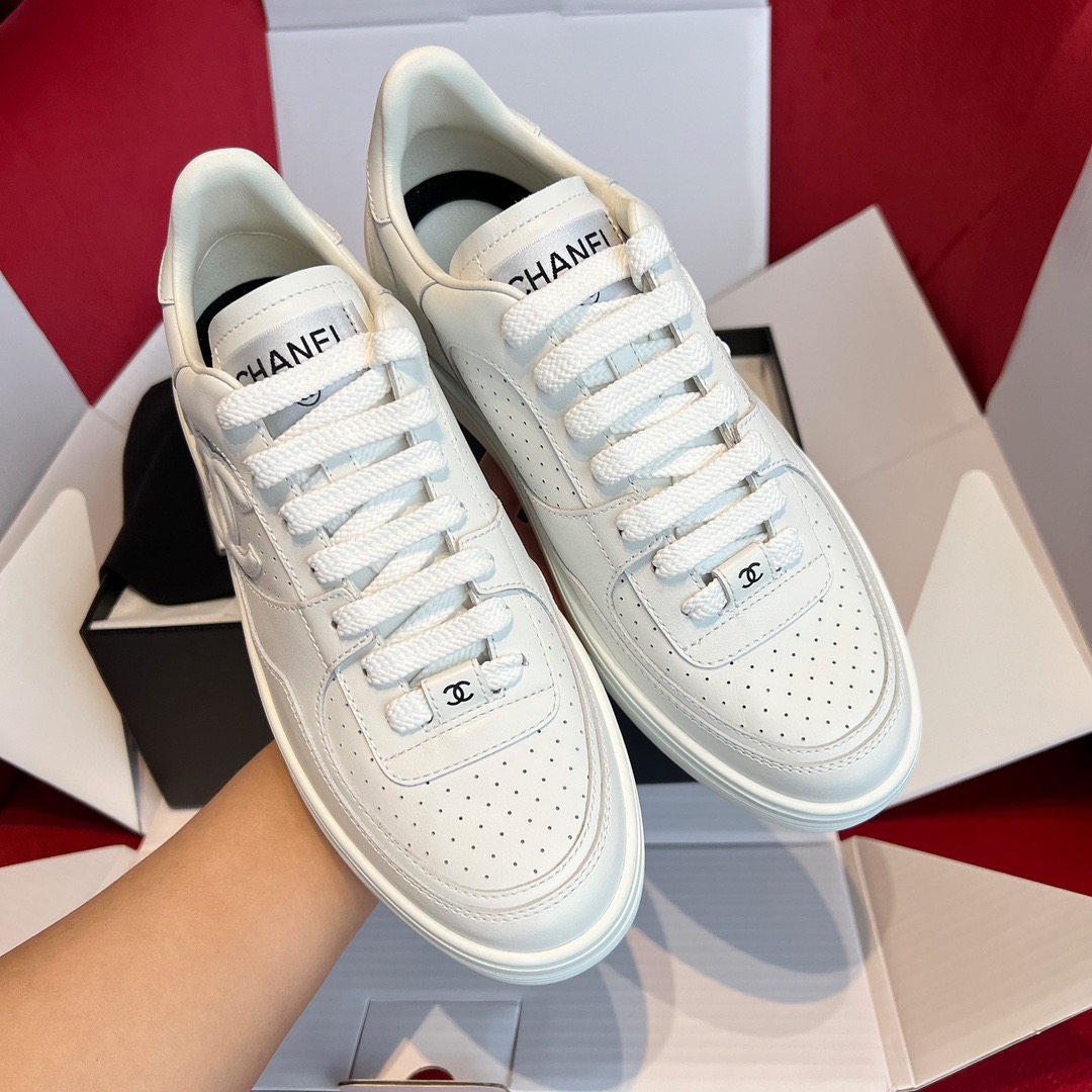 GIÀY CHANEL CC LOGO SNEAKERS SHOES