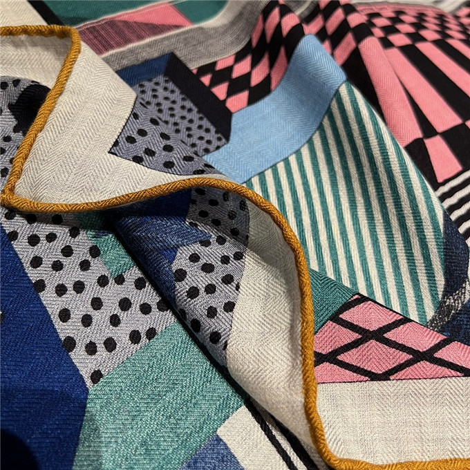 KHĂN Hermes Grand Theatre Nouveau Wool Blend scarf