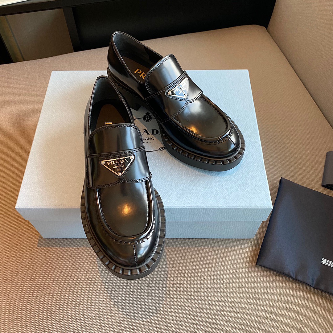 GIÀY PRADA Leather loafer