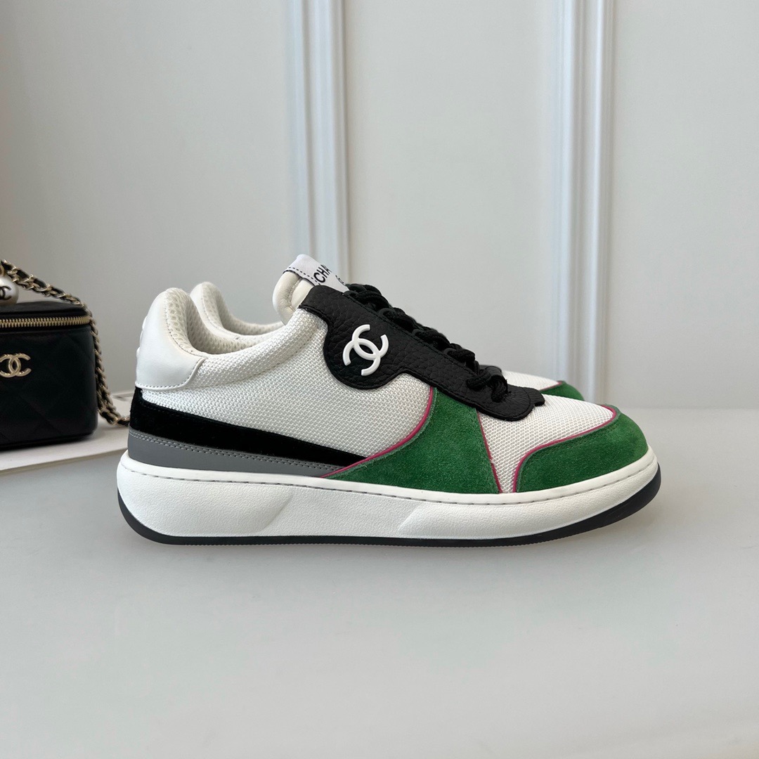 GIÀY CHANEL CC LOGO SNEAKERS shoes