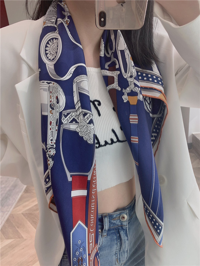 KHĂN Hermes Silk scarf