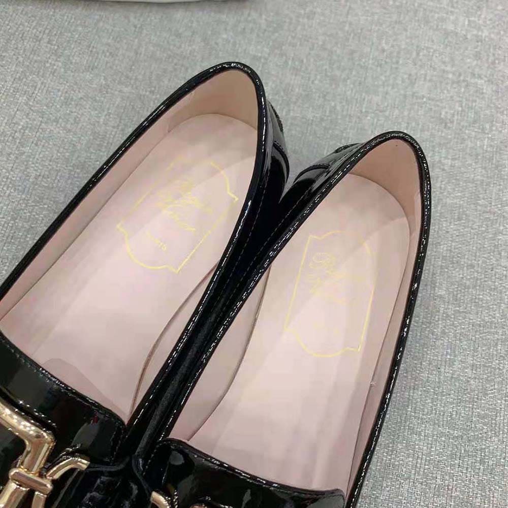 GIÀY Roger Vivier Women Metal Buckle Morsetto Loafers in Patent Leather