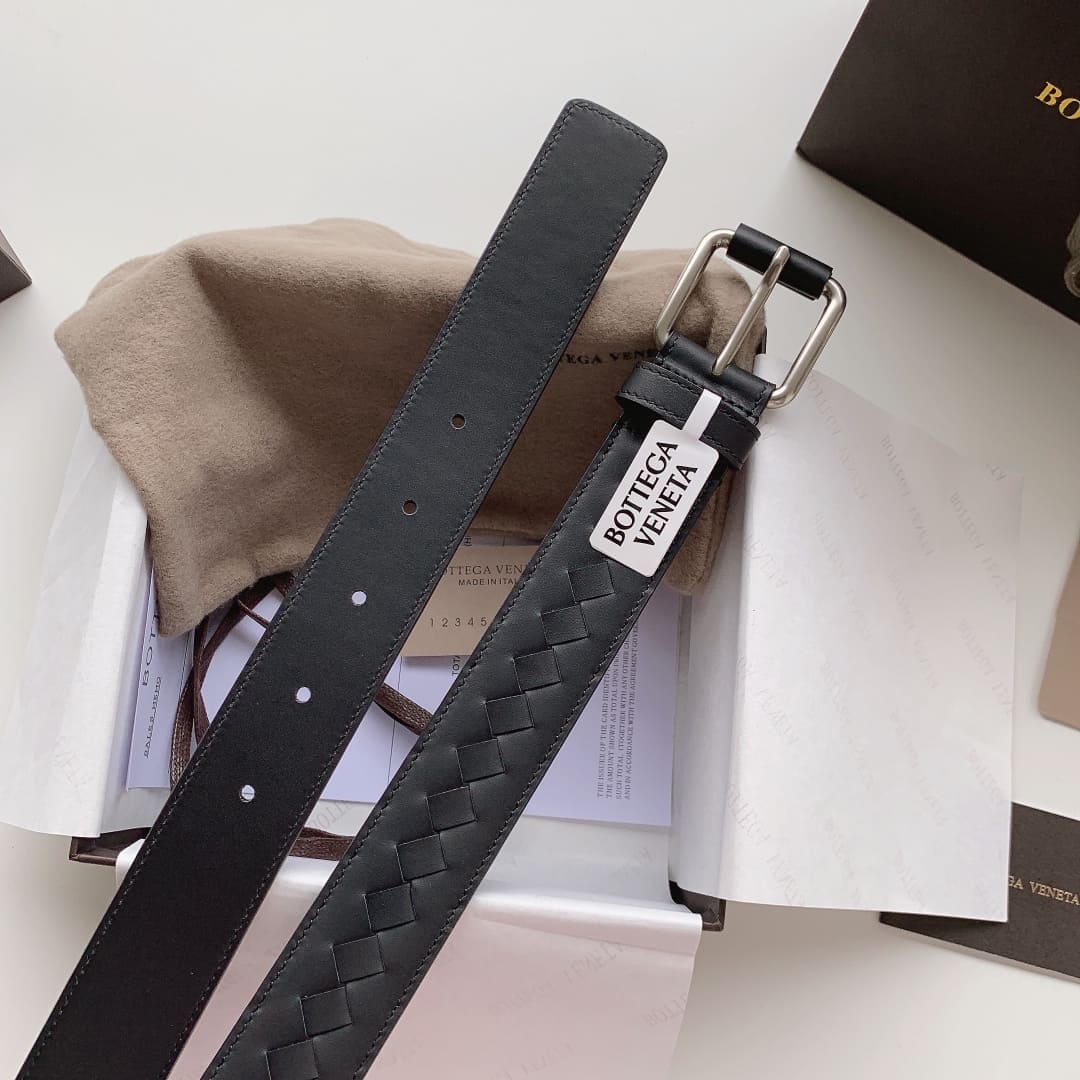 DÂY LƯNG BOTTGA VENETA BLACK INTRECCIATO LEATHER Khóa bạc