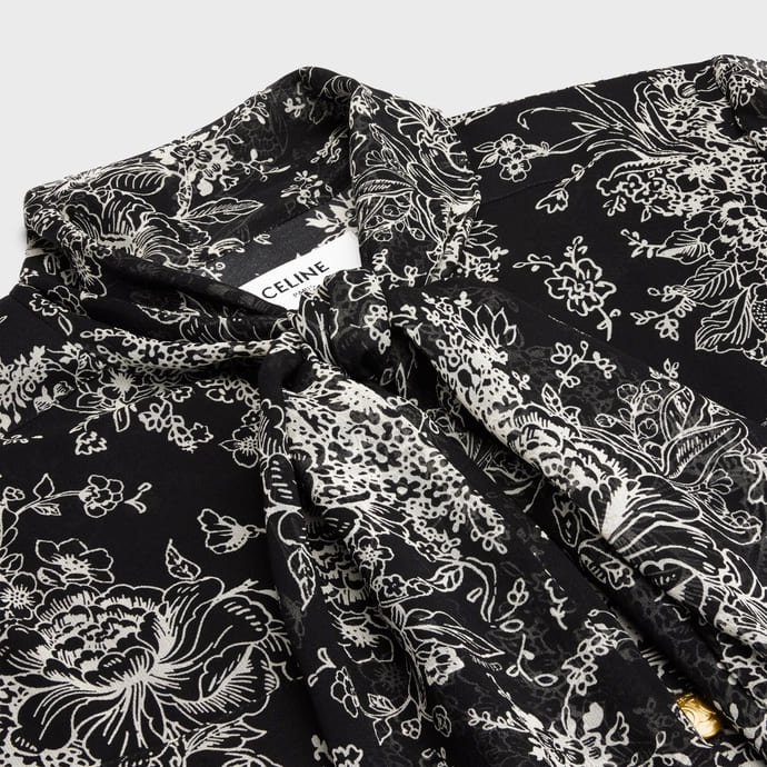 VÁY CELINE LAVALLIÈRE MINI DRESS IN SILK GEORGETTE NOIR/CRAIE