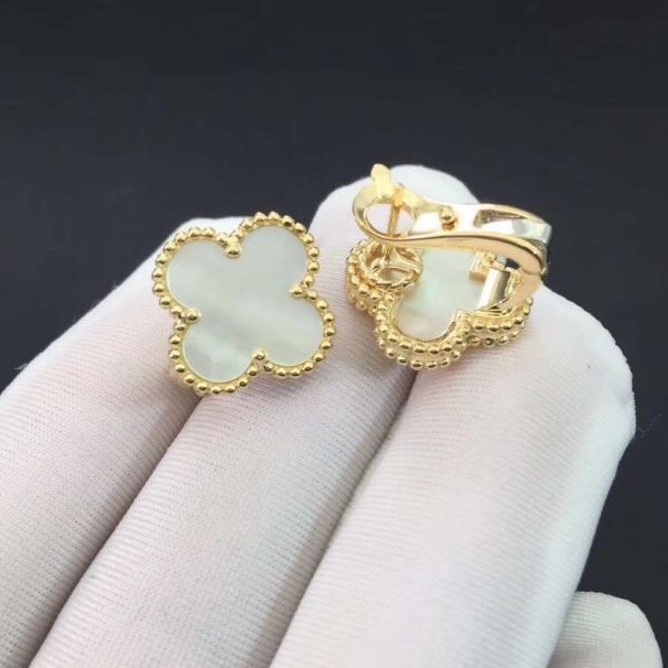 KHUYÊN TAI VAN CLEEF & ARPELS ALHAMBRA M.O.P 15MM GOLD 18K YELLOW GOLD