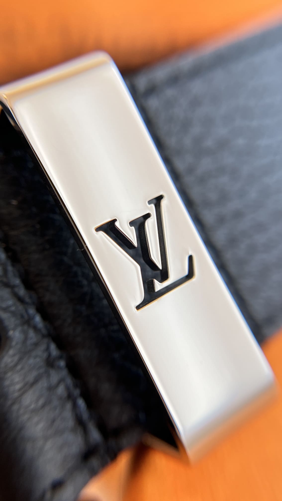 DÂY LƯNG LOUIS VUITTON BLACK CALFSKIN LEATHER Khóa bạc